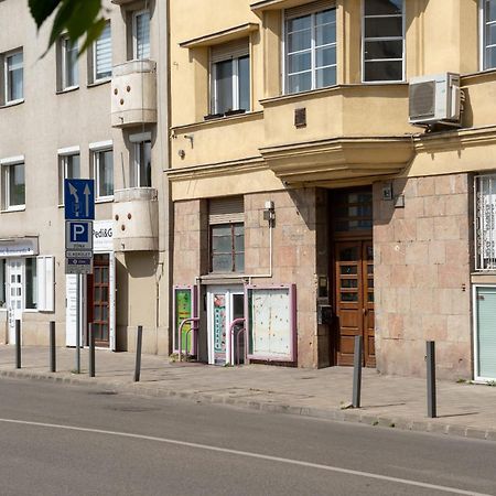 Central - Bright - Calm Studio For Solo Travellers ブダペスト エクステリア 写真